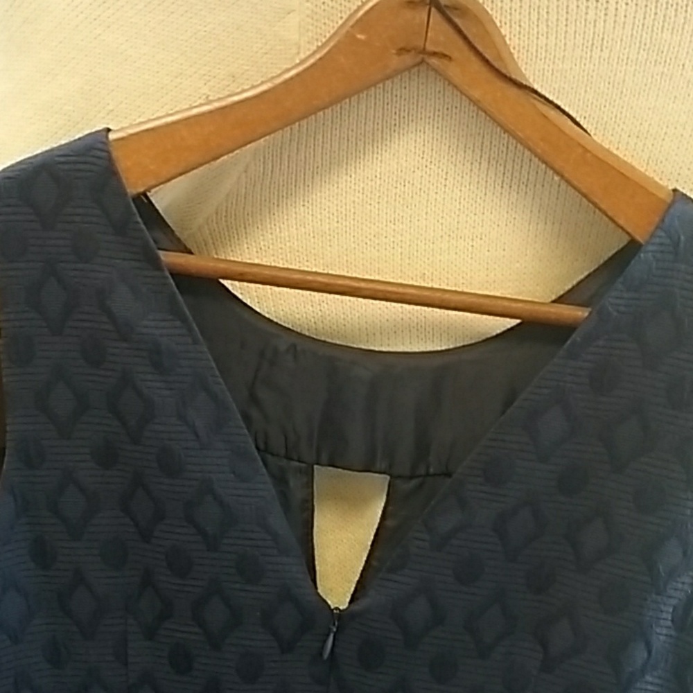Dress - Picture 3 of 6
